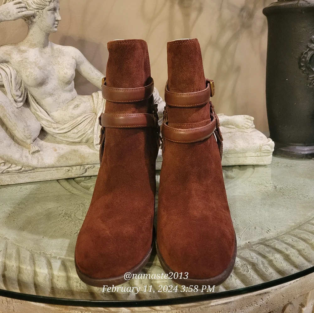 Ugg Dandridge Suede Heeled Boot Hardware Buckle Designer Slip-On #722 New - Picture 2 of 14